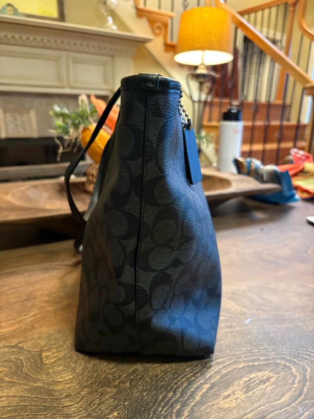 Preloved Coach Black Signature Logo Canvas Tote - Picture 5 of 17